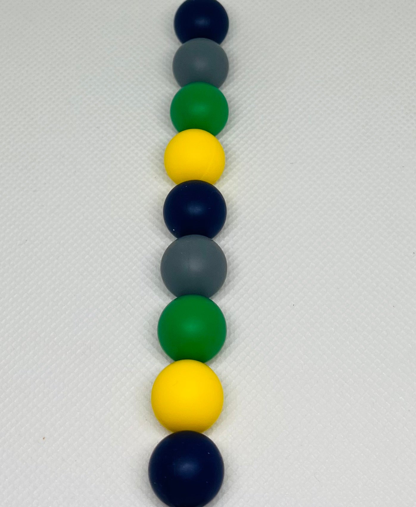 Fishing In The Dark Bead Mix 60 Count 15mm Multicolor Silicone Bead Yellow Navy Blue Christmas Green Dim Gray Pen Beading Crafting