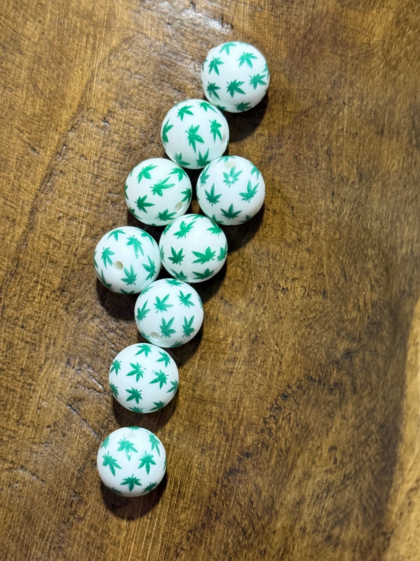 Green Leaf 15mm Printed Silicone Round Bead