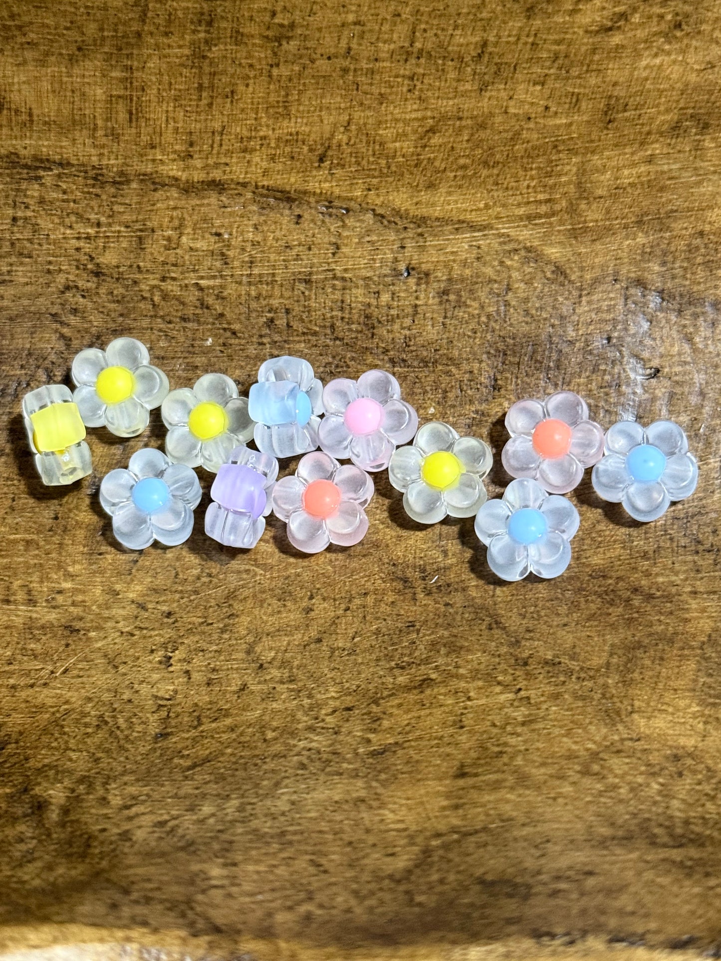 Sunshine Daisy 12mm Spacer Bead 30 Count Bead Bag Yellow Or Purple