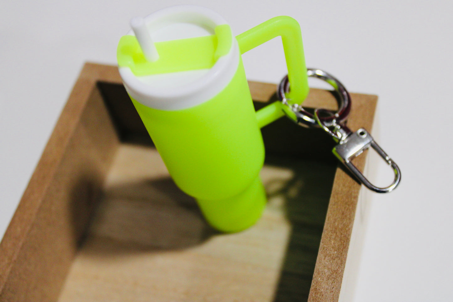 Glow In The Dark Mini Keychain Tumbler With Removable Lid Storage Keychain Chapstick Holder