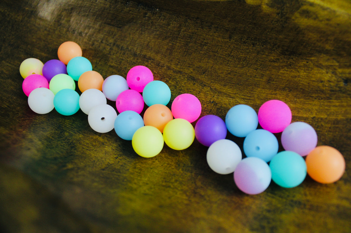 Neon Glow In The Dark 15mm Silicone 20 Count Bead Mix