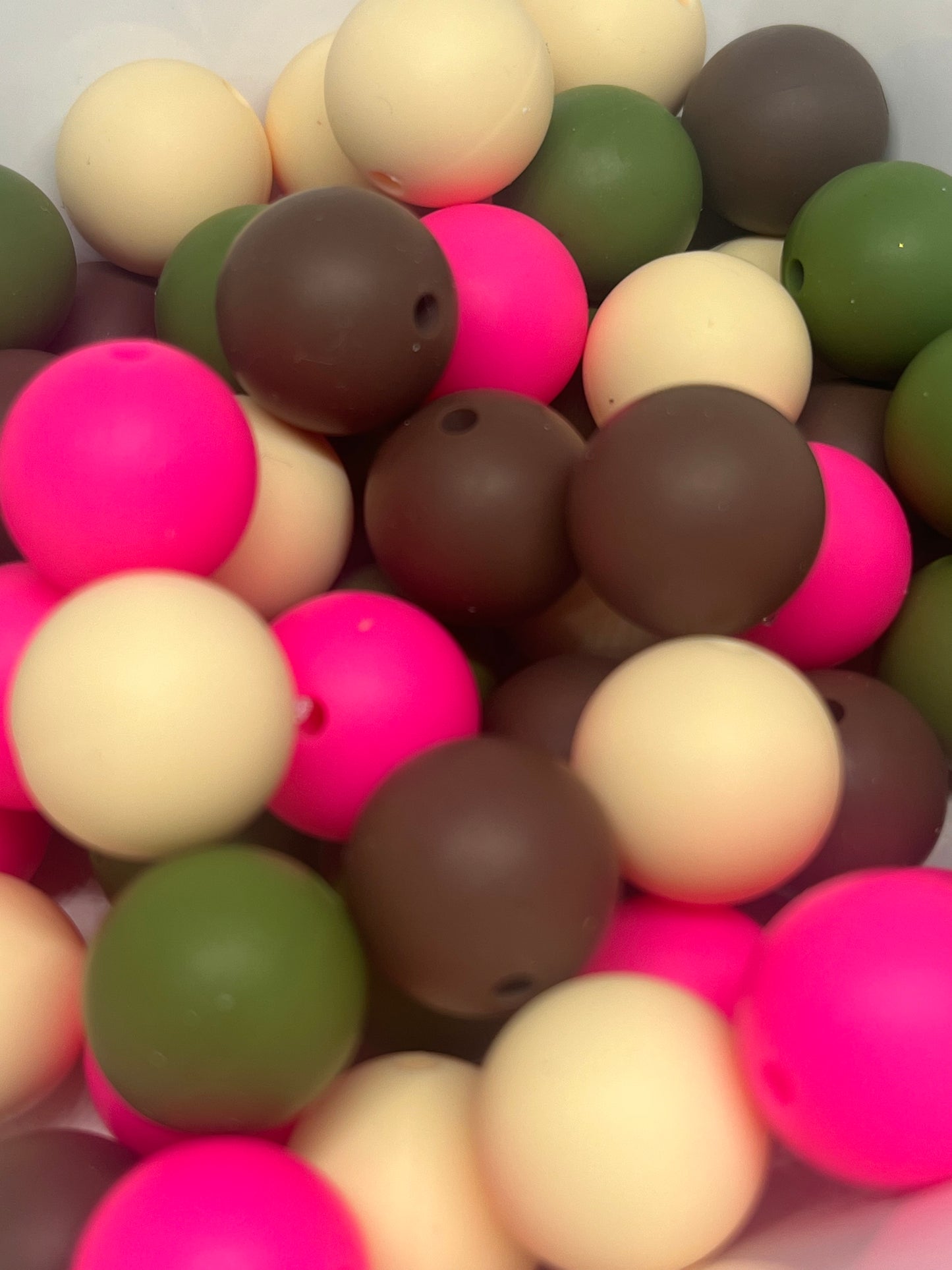 Princess And The Pea Bead Mix 60 Count Pack 15mm Silicone Multicolor Beads Light Yellow Bean Green Hot Pink Coffee Brown Pen Beading Crafting
