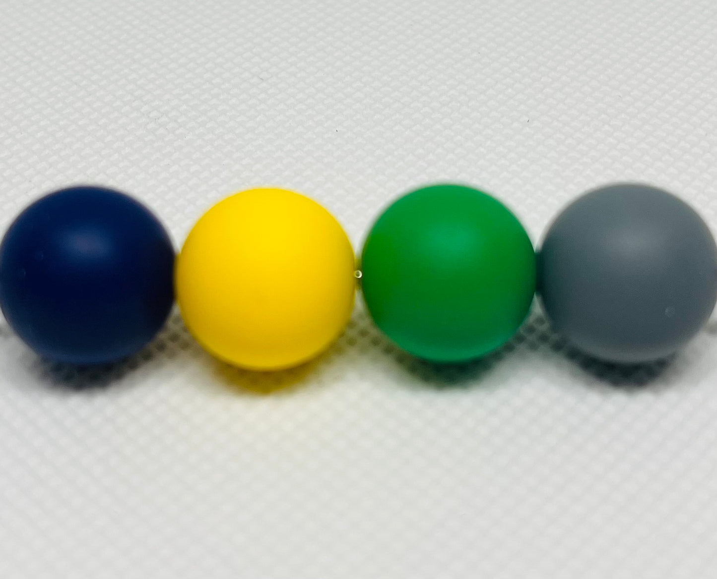 Fishing In The Dark Bead Mix 60 Count 15mm Multicolor Silicone Bead Yellow Navy Blue Christmas Green Dim Gray Pen Beading Crafting