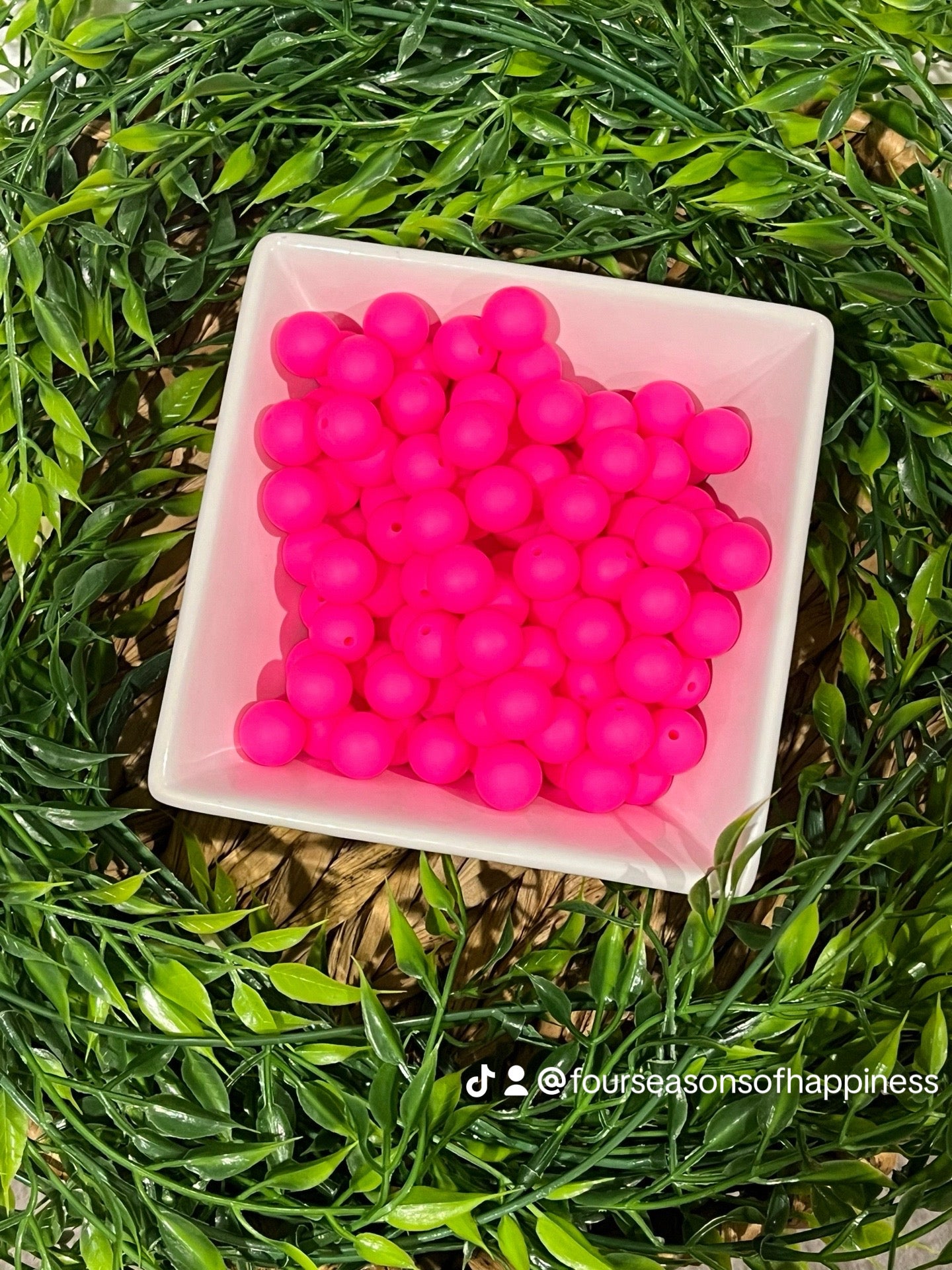 Silicone 15mm Hot Pink Bead