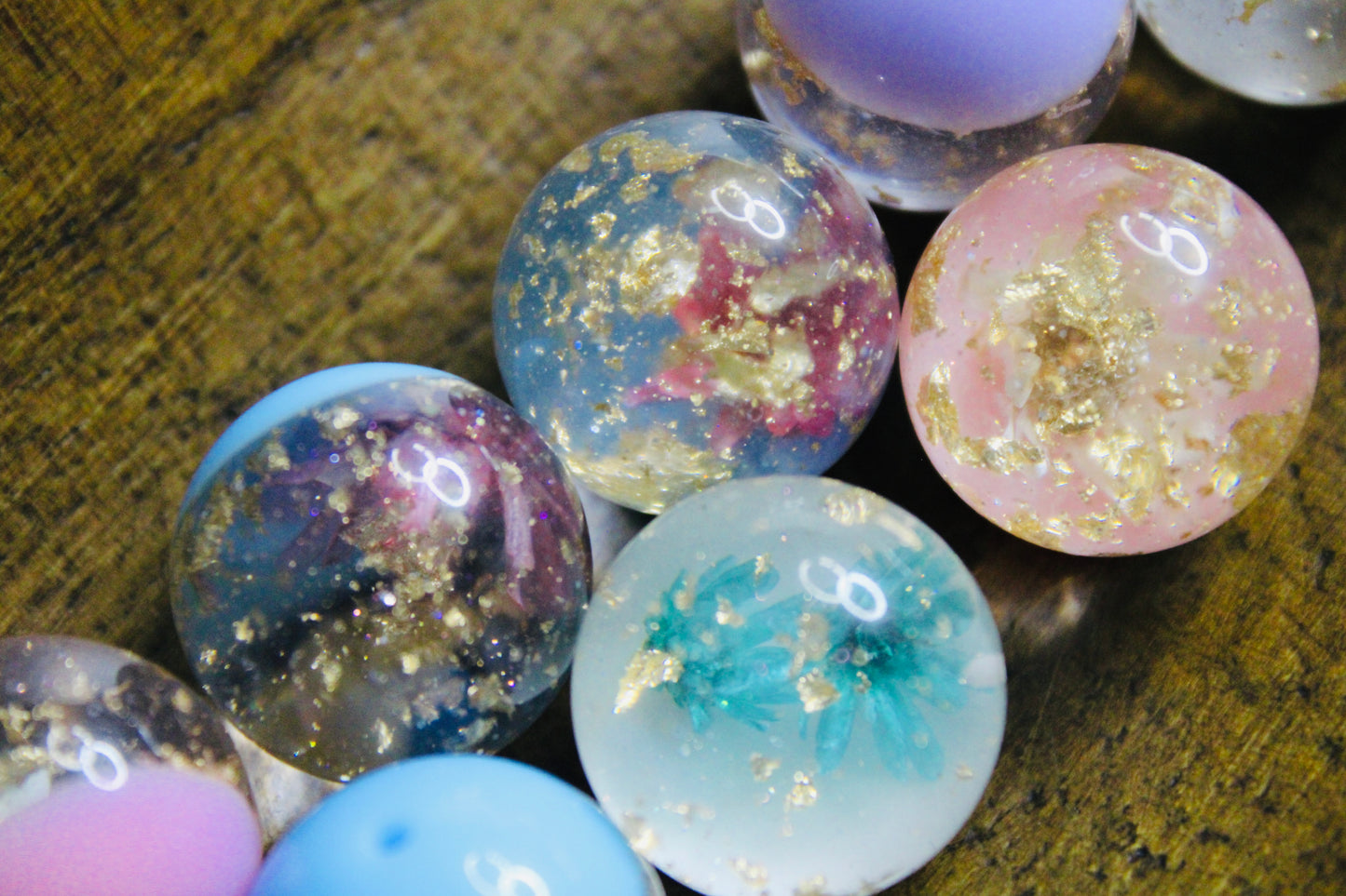 20mm Acrylic Pen Topper Bead Glitter Floral