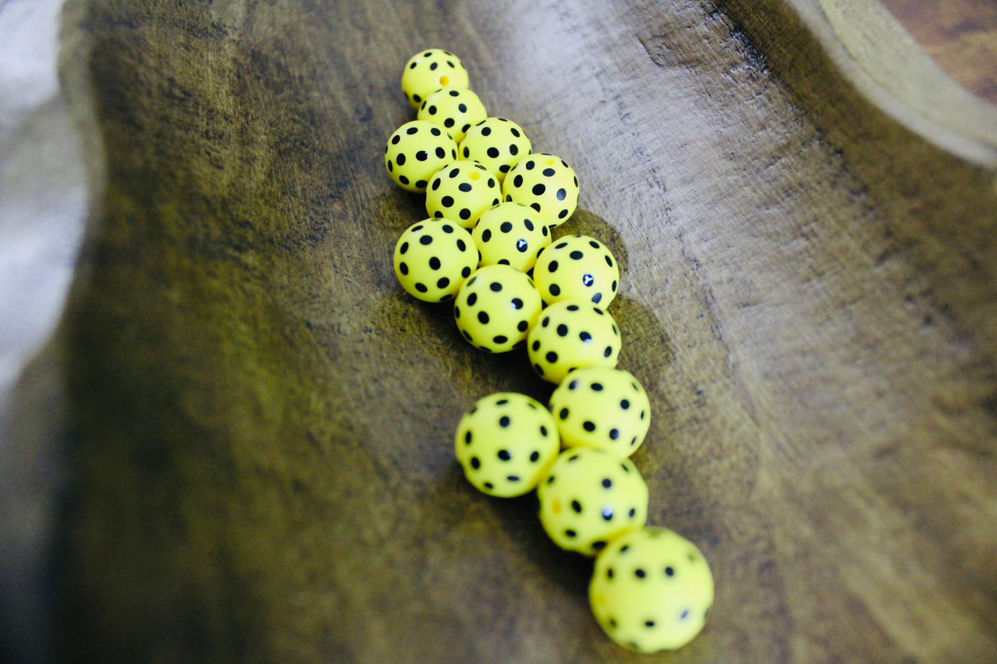 Yellow Dot 15mm Printed Silicone Bead Yellow Black