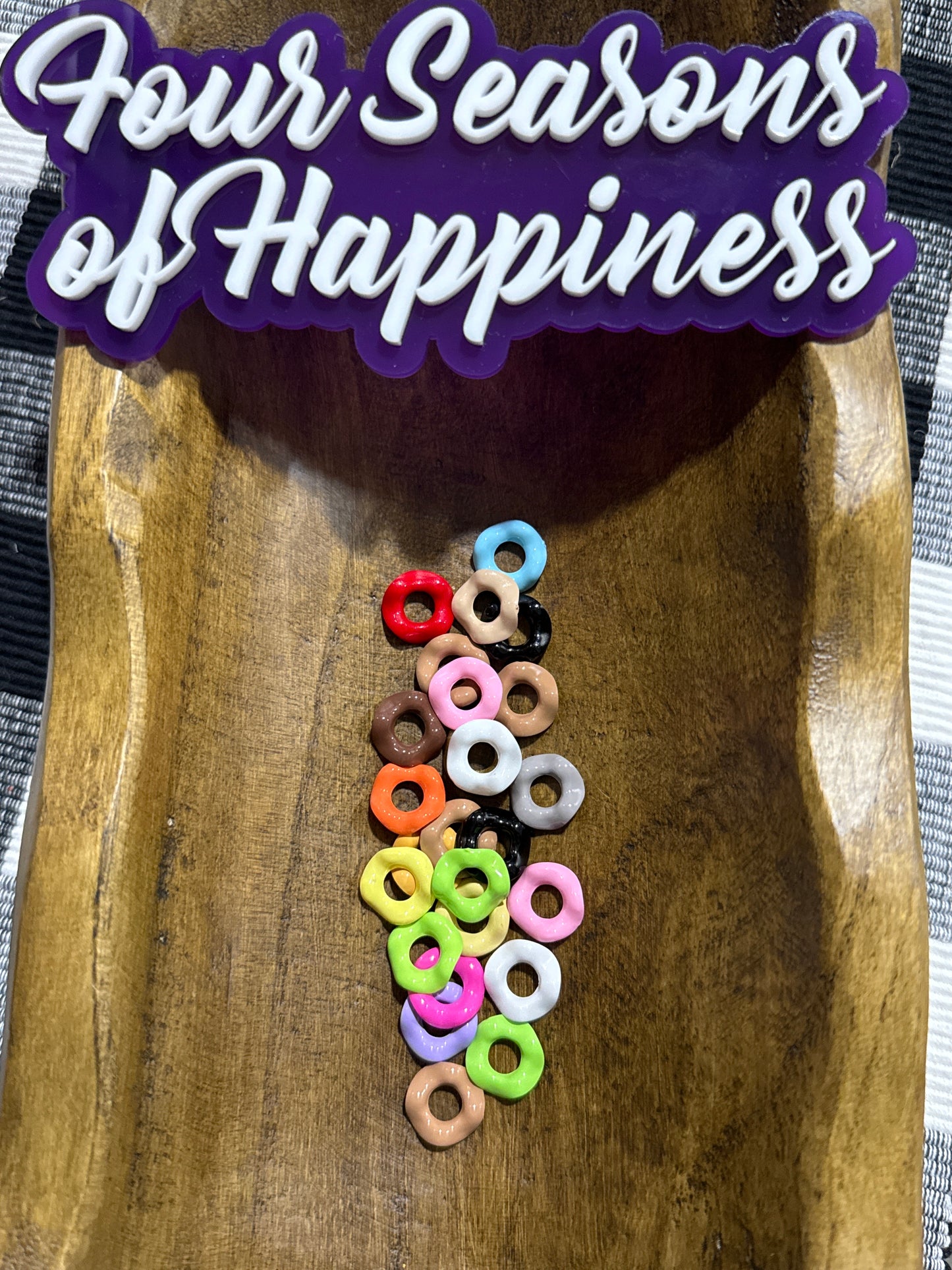 Acrylic Wavy Wide Mouth Mixed Color 25 Count Spacer Bead