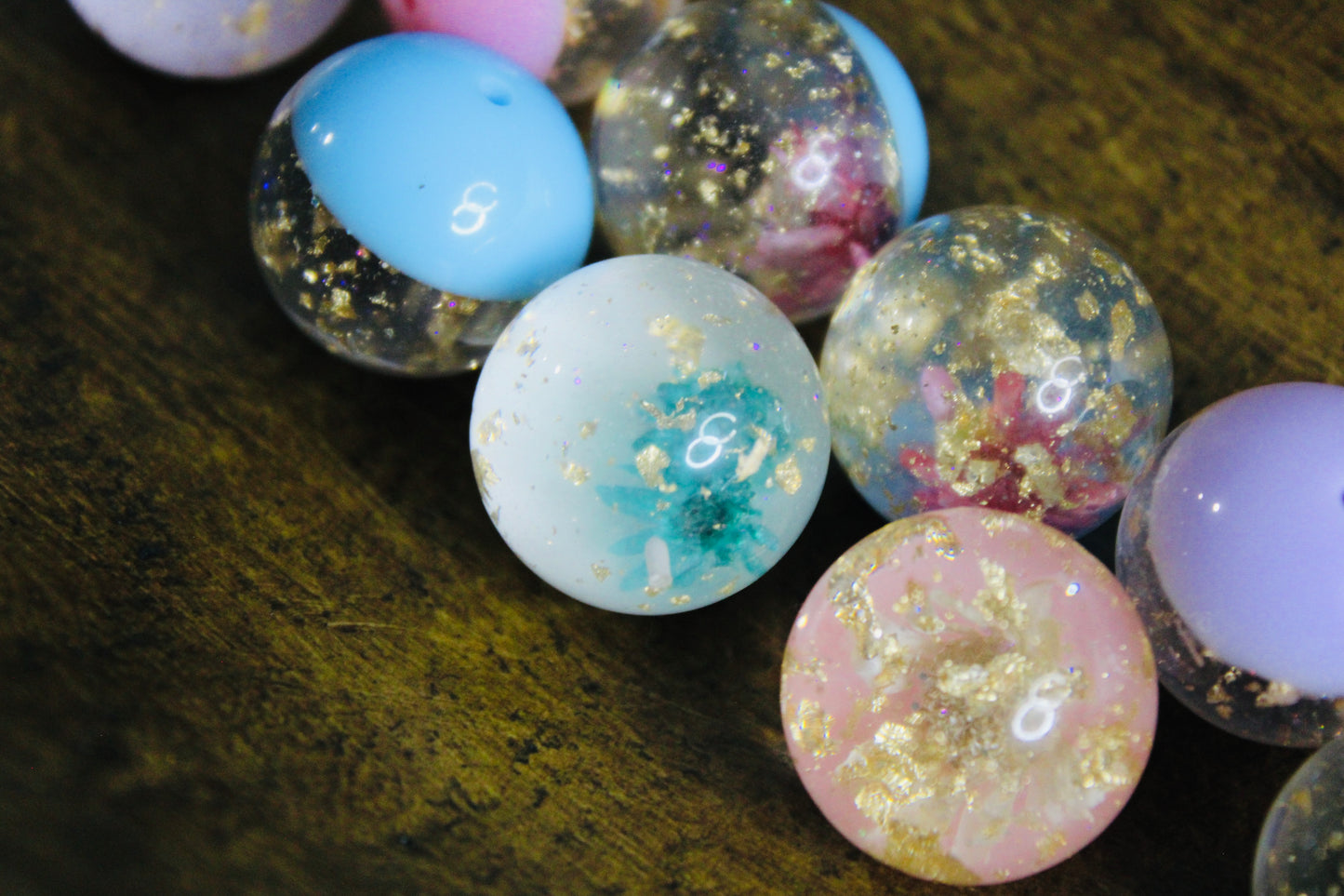 20mm Acrylic Pen Topper Bead Glitter Floral