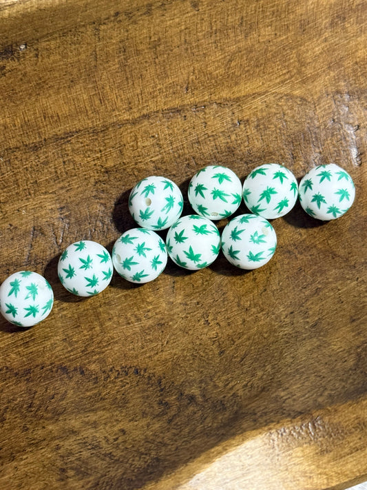 Green Leaf 15mm Printed Silicone Round Bead