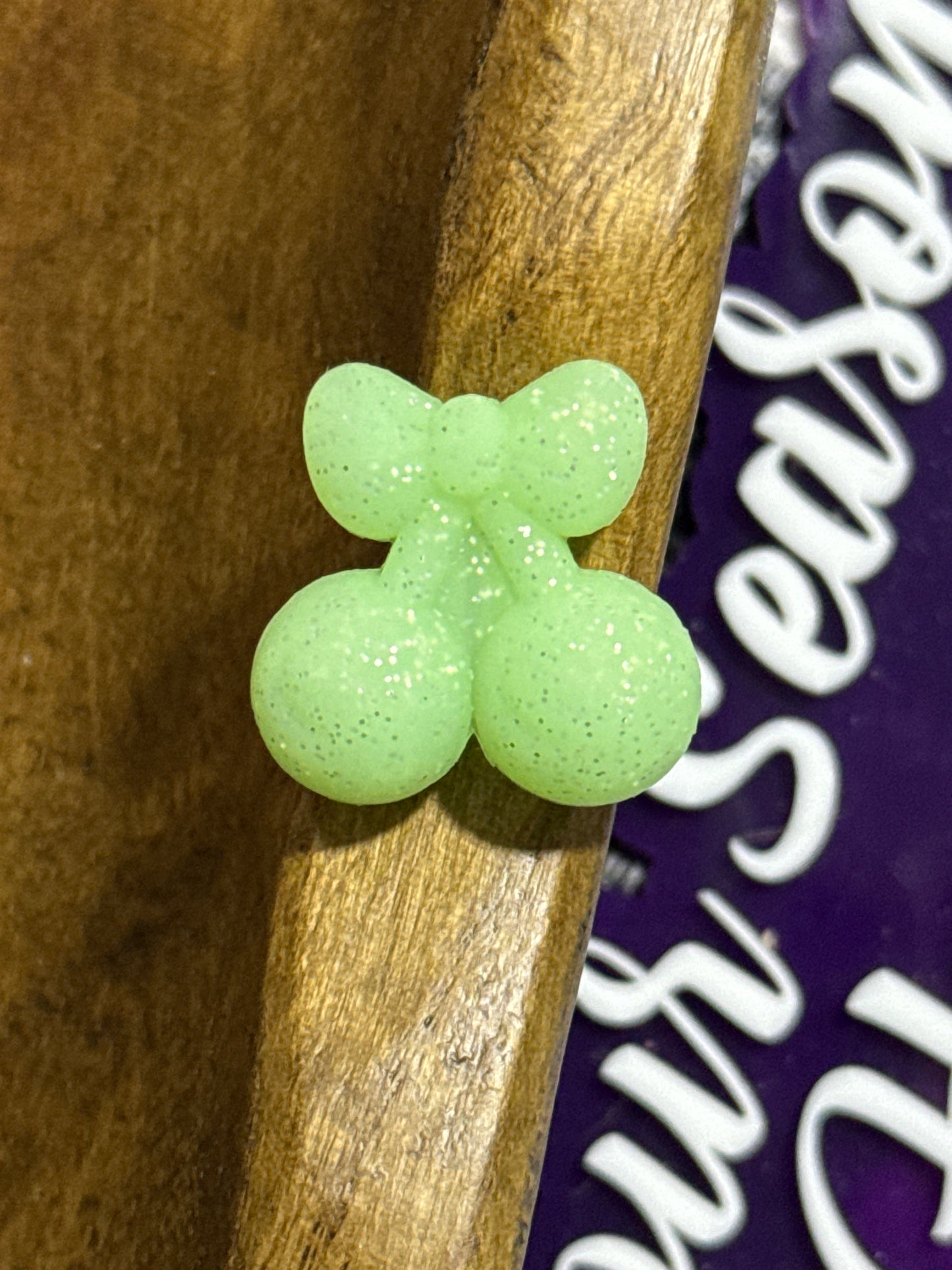 Lot 1 Silicone Focal Bead